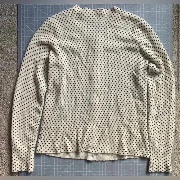 SAKS Fifth Avenue Black Label 100% Cashmere Cardigan Sweater Size Medium - Picture 4 of 7